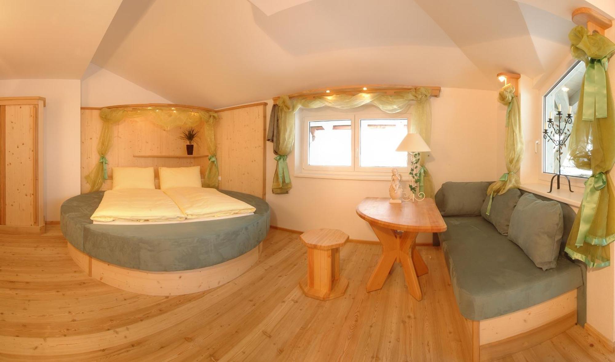 סול Bed & Breakfast Landhaus Strasser מראה חיצוני תמונה