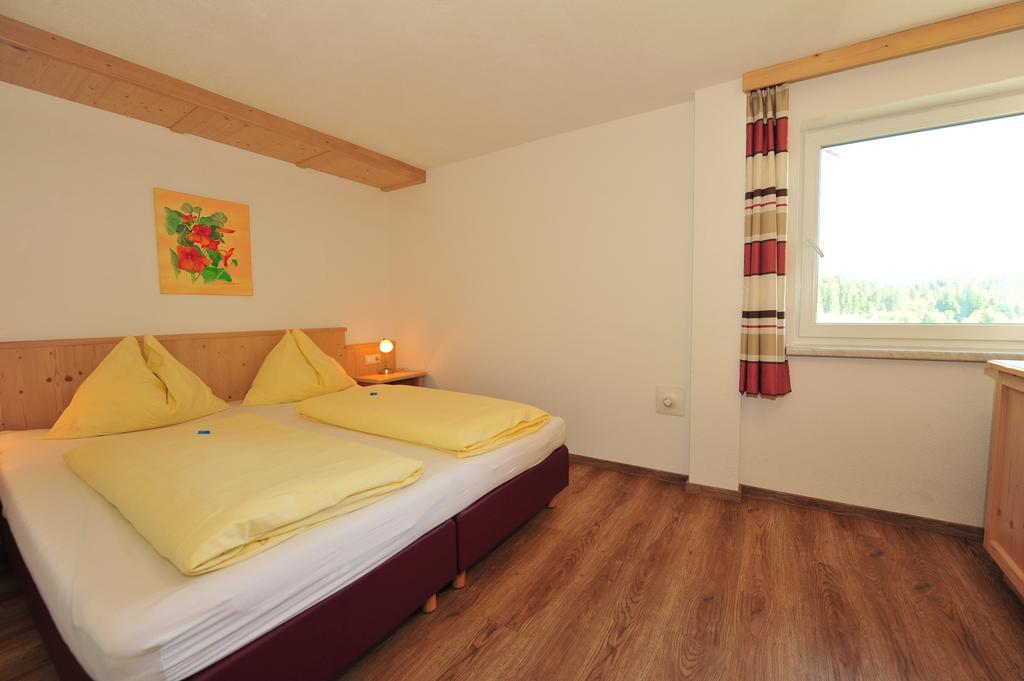 סול Bed & Breakfast Landhaus Strasser מראה חיצוני תמונה