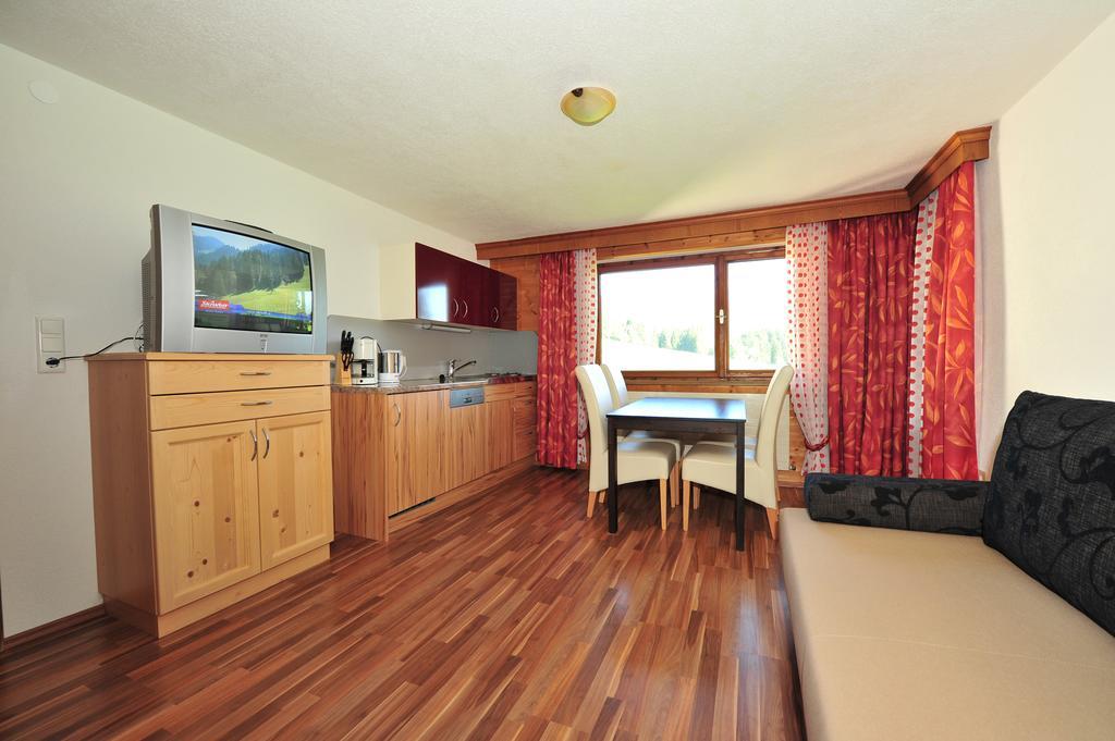 סול Bed & Breakfast Landhaus Strasser מראה חיצוני תמונה