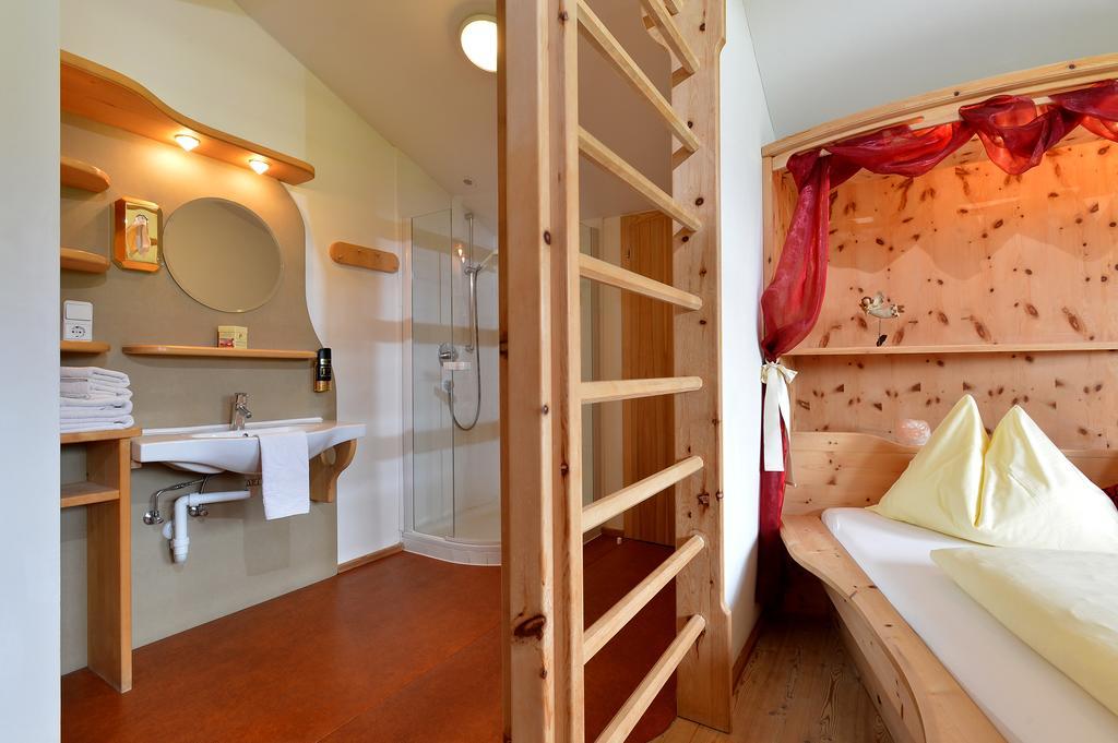 סול Bed & Breakfast Landhaus Strasser מראה חיצוני תמונה